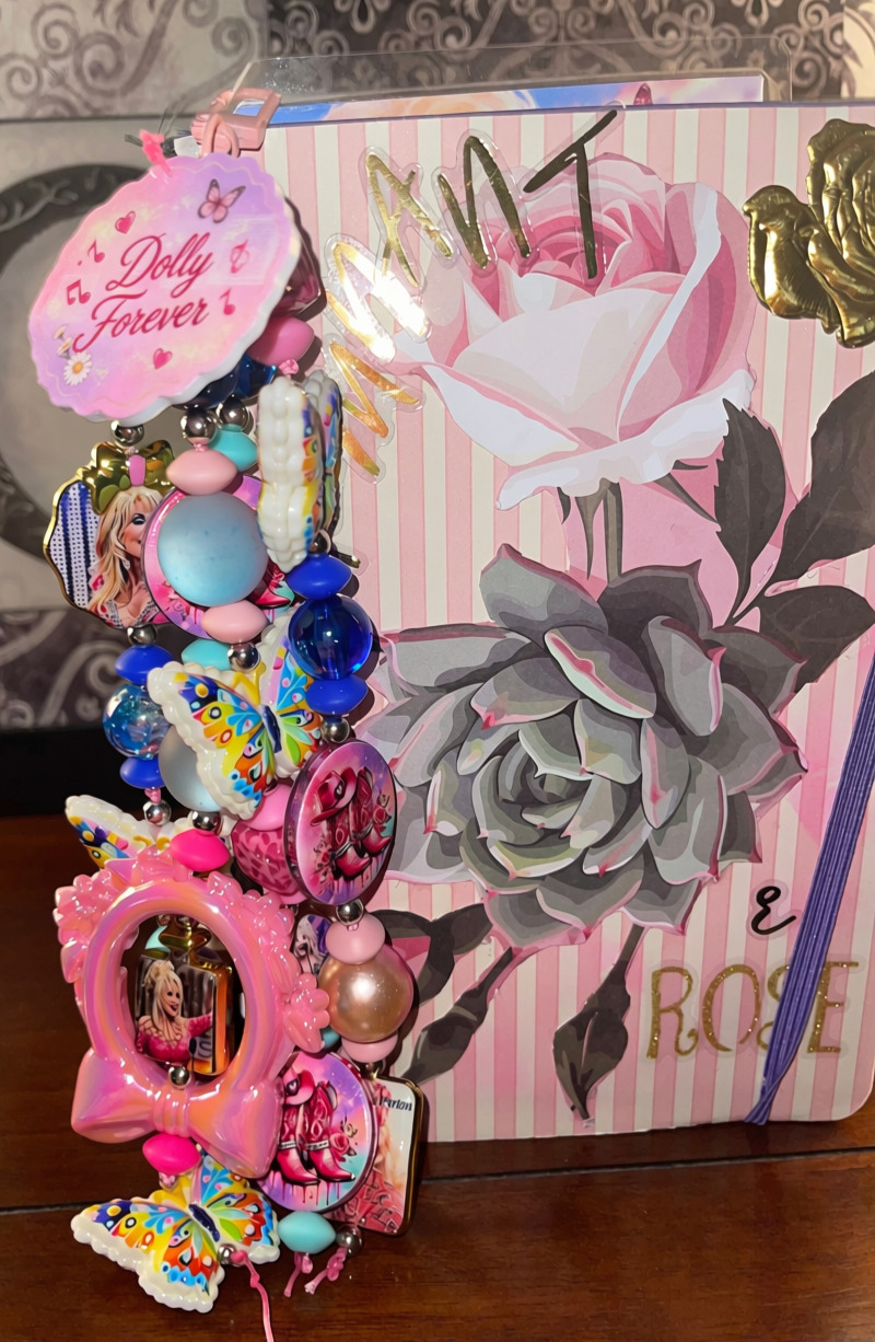 Country Queen Journal Charms