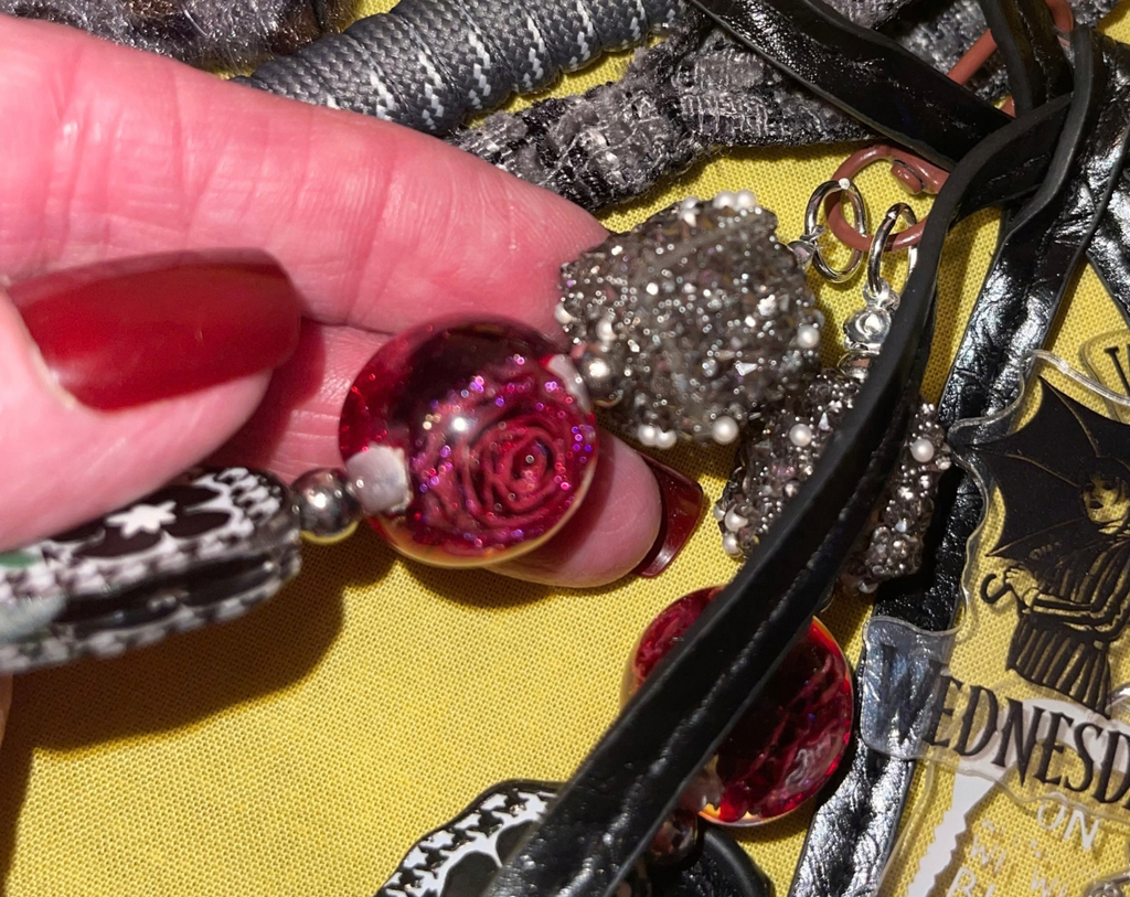 Creepy-Cute Gothic Girl Bag Charm Cluster – Spooky Acrylic Character Purse Accessory